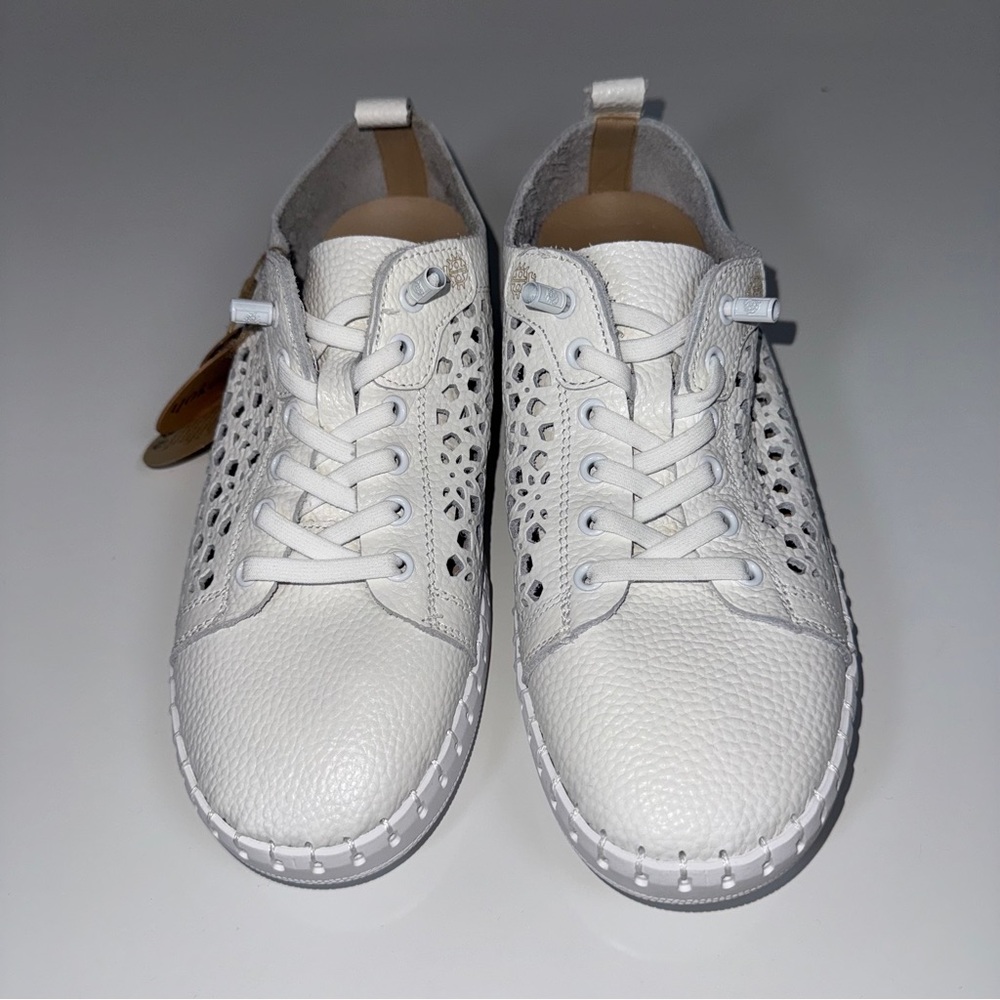 Yokono‎ Leather Laser Cut Sneakers White Women’s Size 41 - Picture 6 of 16
